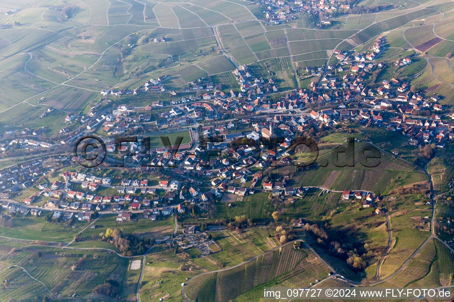 Vue aérienne de Vieux Suisse à le quartier Kappelwindeck in Bühl dans le département Bade-Wurtemberg, Allemagne