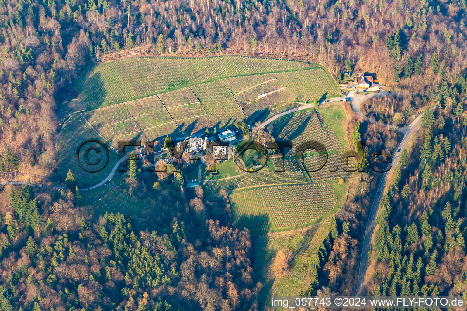 Vue aérienne de Domaine du monastère de Fremersberg, taverne du monastère à Sinzheim dans le département Bade-Wurtemberg, Allemagne