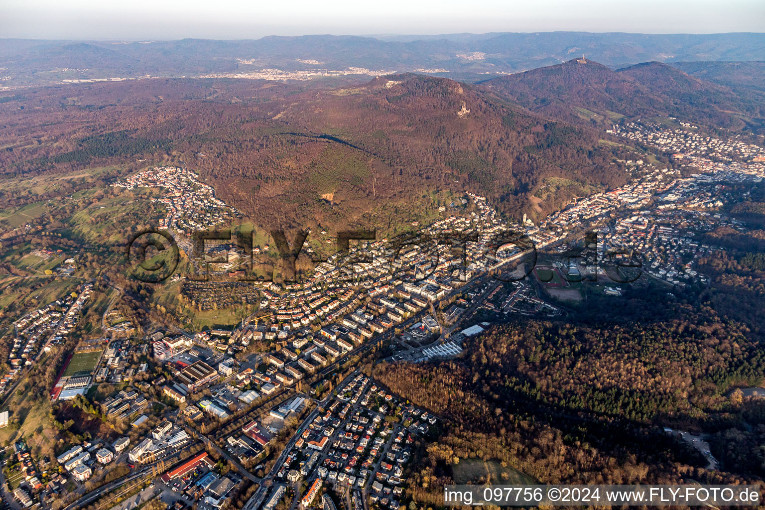 Vue aérienne de Soufflet à le quartier Oos in Baden-Baden dans le département Bade-Wurtemberg, Allemagne