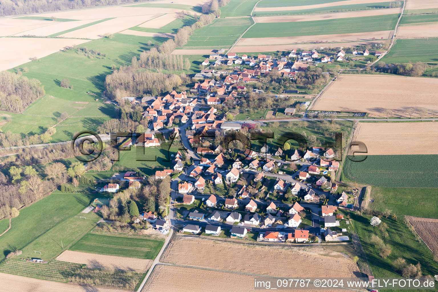 Vue aérienne de Ingolsheim dans le département Bas Rhin, France