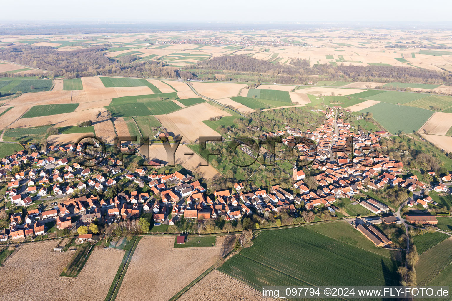 Hunspach dans le département Bas Rhin, France d'en haut