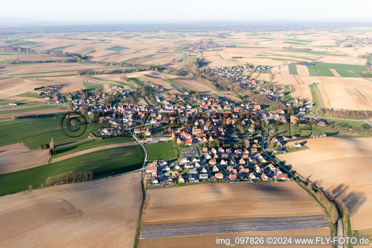 Vue aérienne de Trimbach dans le département Bas Rhin, France