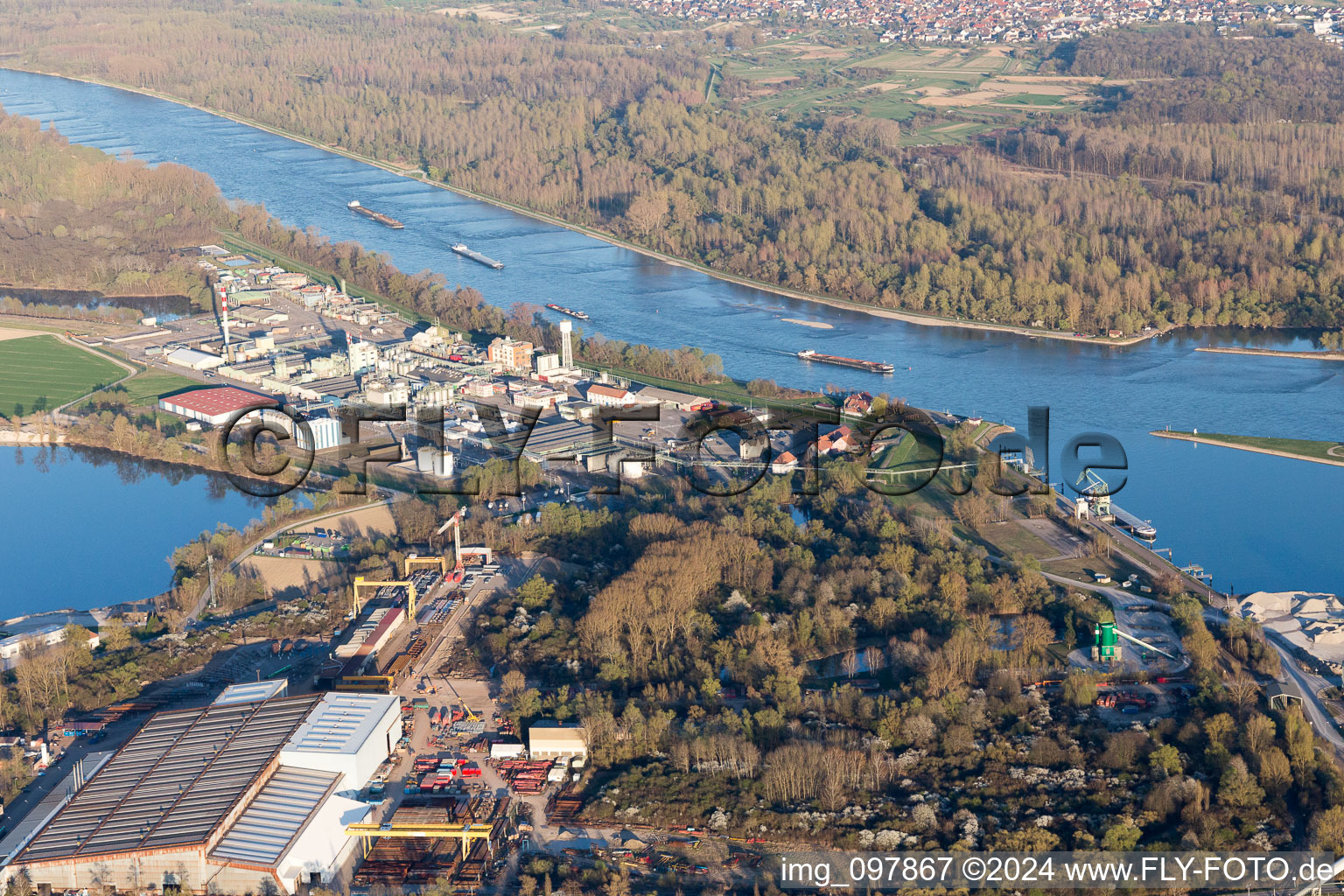 Vue oblique de Lauterbourg dans le département Bas Rhin, France