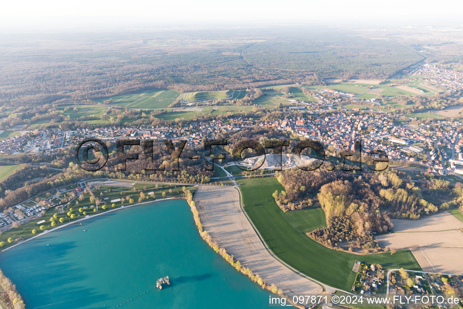 Lauterbourg dans le département Bas Rhin, France depuis l'avion