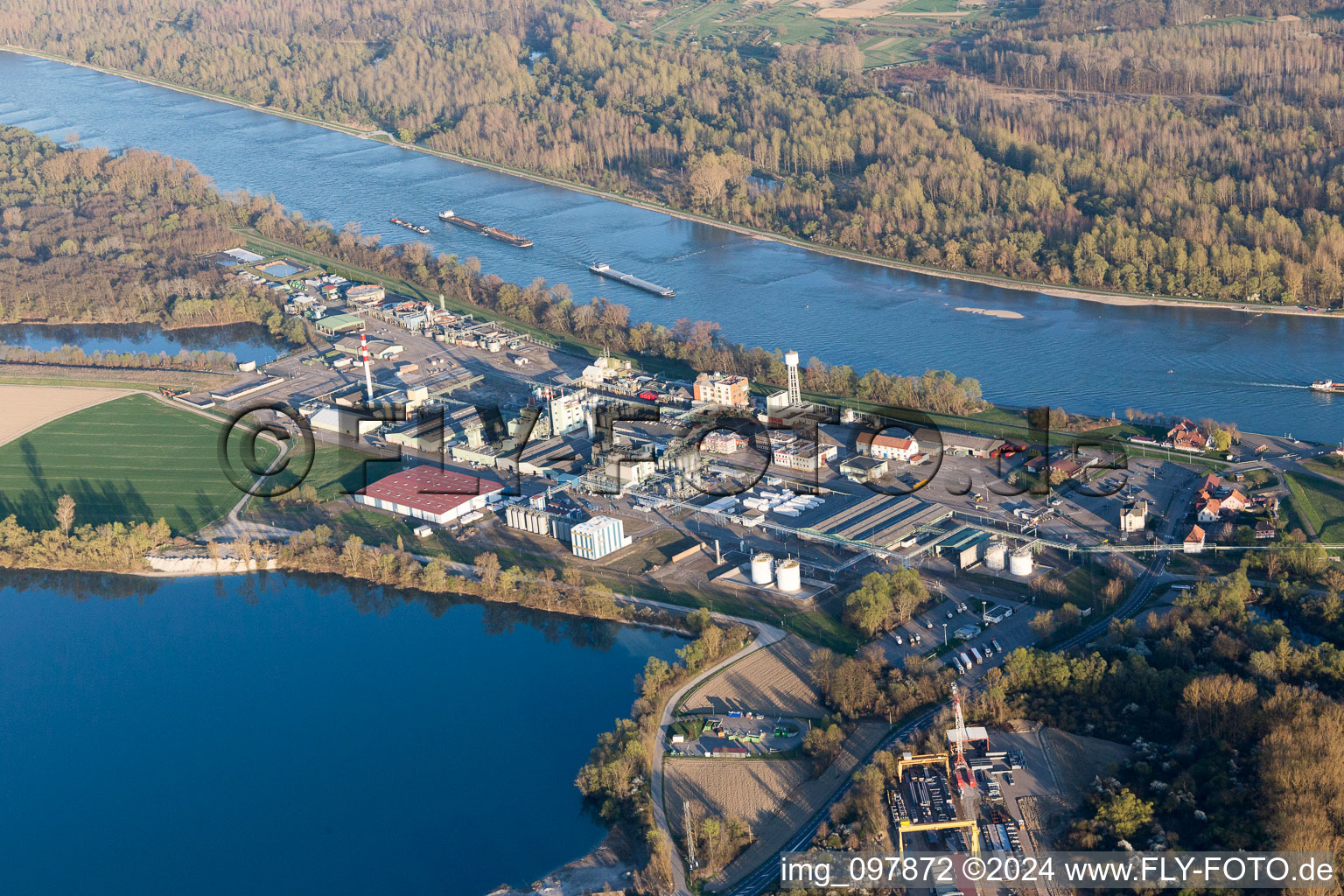 Vue d'oiseau de Lauterbourg dans le département Bas Rhin, France