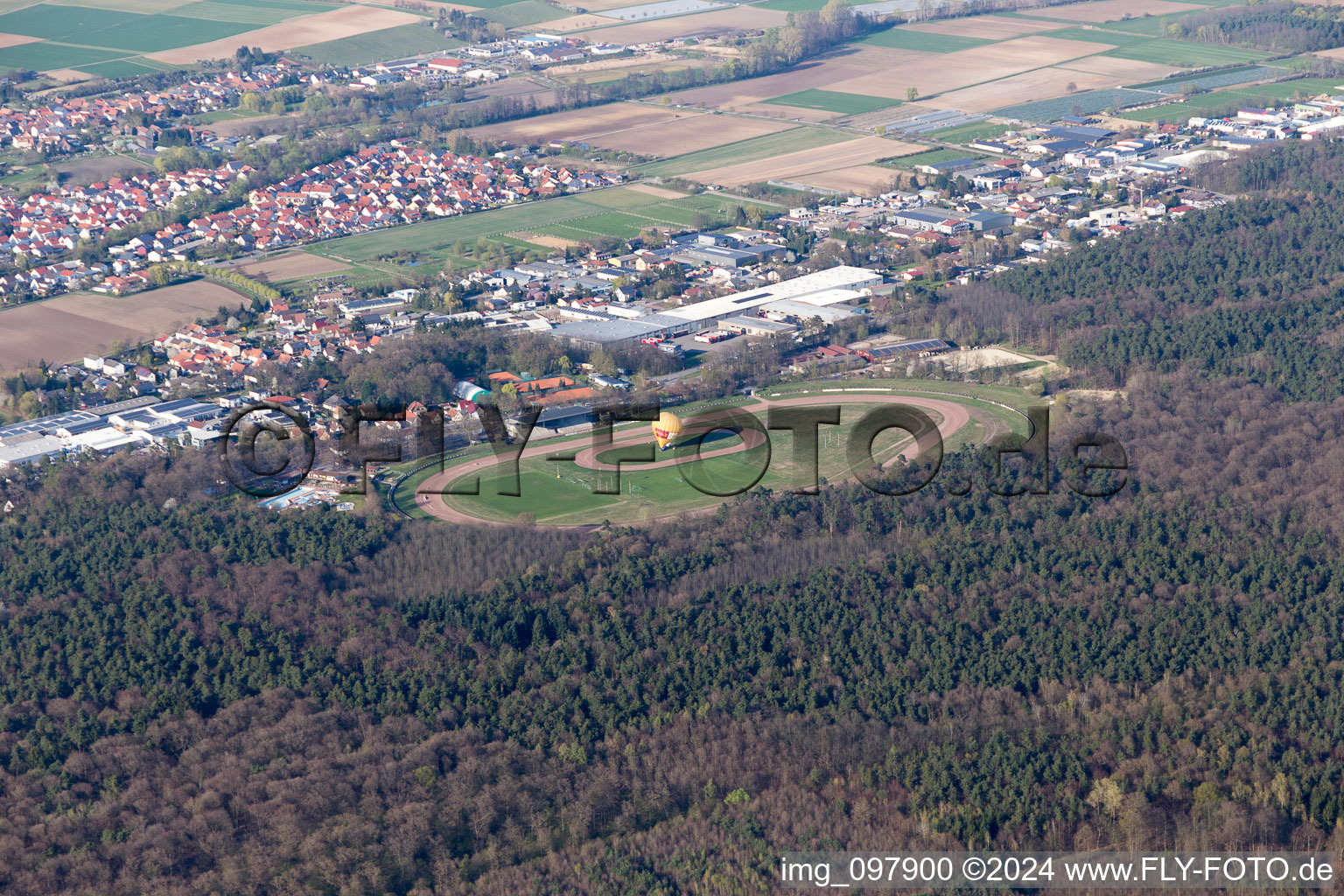 Quartier Herxheim in Herxheim bei Landau dans le département Rhénanie-Palatinat, Allemagne vu d'un drone