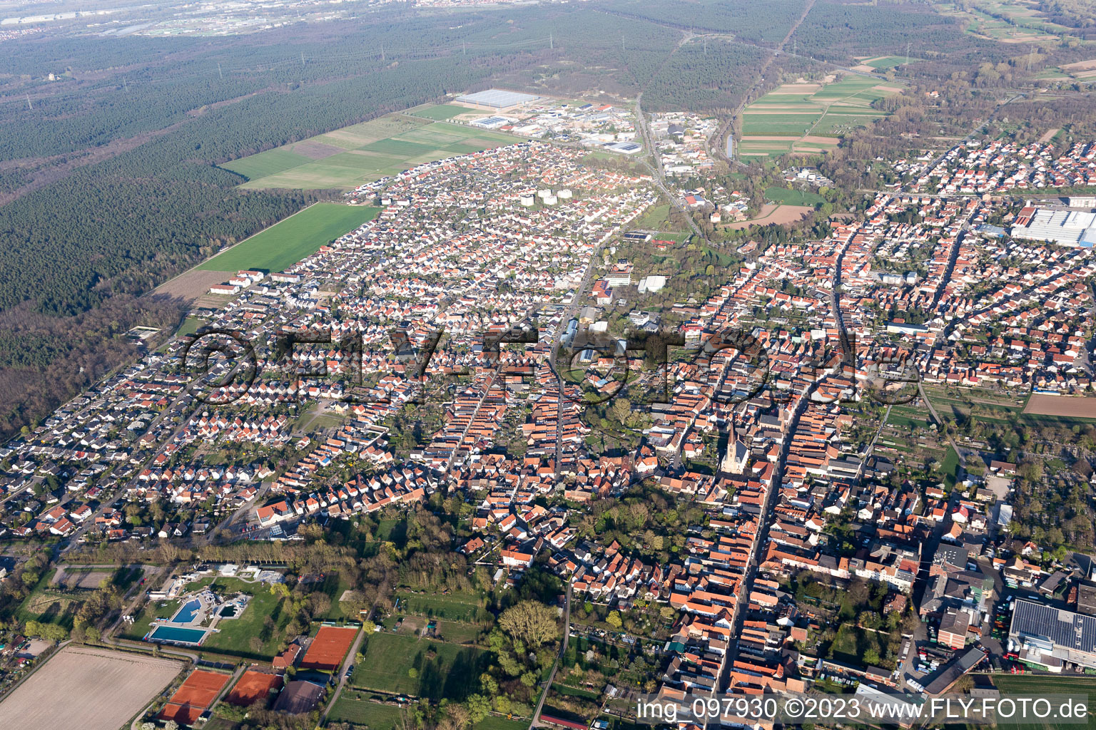 Vue oblique de Bellheim dans le département Rhénanie-Palatinat, Allemagne
