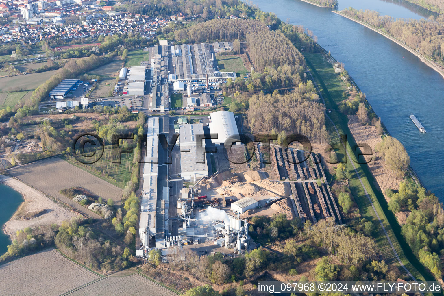 Vue aérienne de Germersheim dans le département Rhénanie-Palatinat, Allemagne