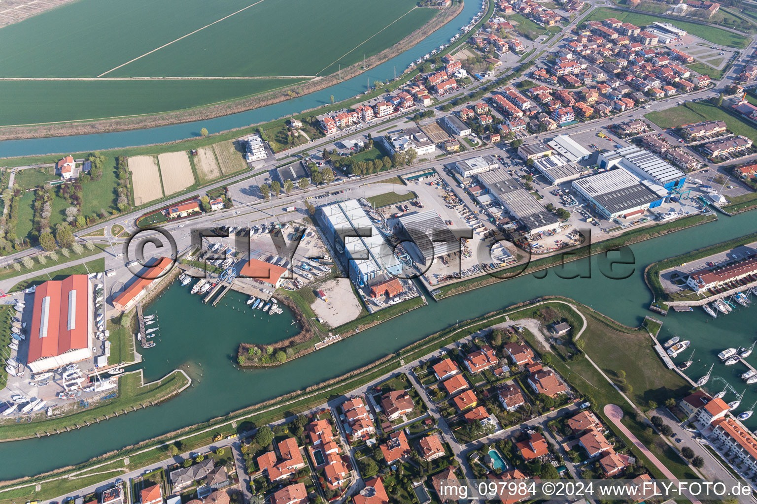 Vue aérienne de Caorle dans le département Metropolitanstadt Venedig, Italie