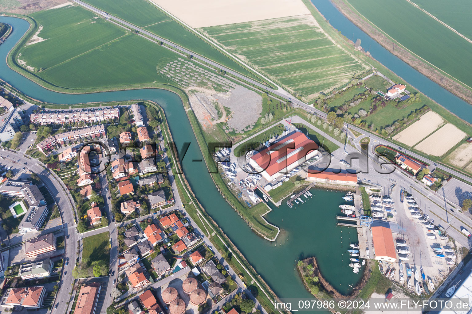 Vue oblique de Caorle dans le département Metropolitanstadt Venedig, Italie