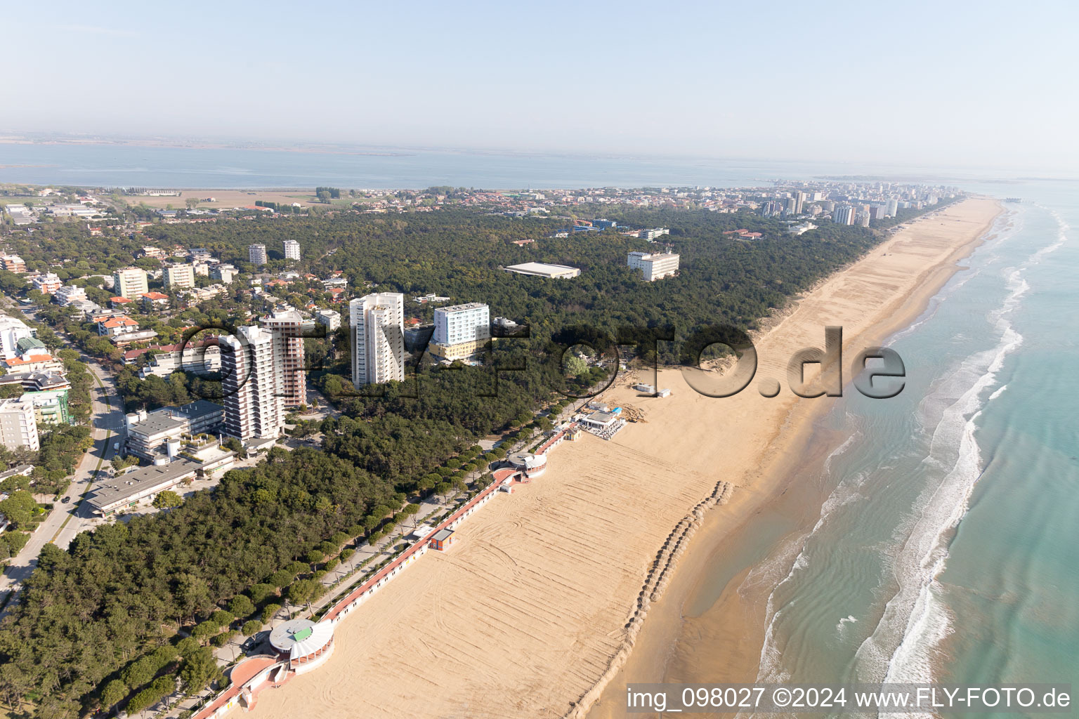 Lignano Pineta dans le département Frioul-Vénétie Julienne, Italie d'en haut