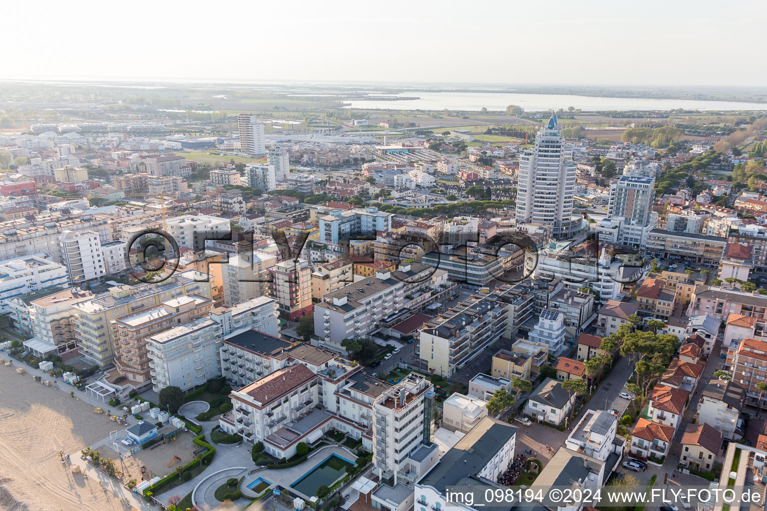 Lido di Jesolo dans le département Metropolitanstadt Venedig, Italie hors des airs