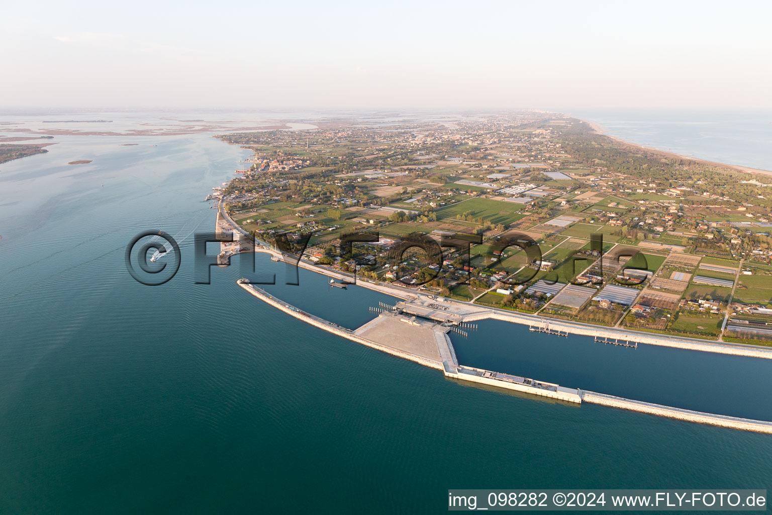 Image drone de Punta Sabbioni dans le département Vénétie, Italie