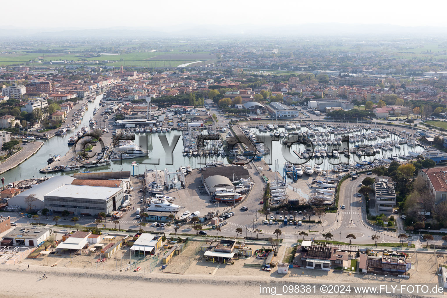 Vue aérienne de Cesenatico dans le département Forlì-Cesena, Italie