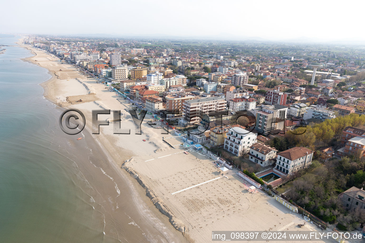 Vue aérienne de Casa la Torretta dans le département Émilie-Romagne, Italie