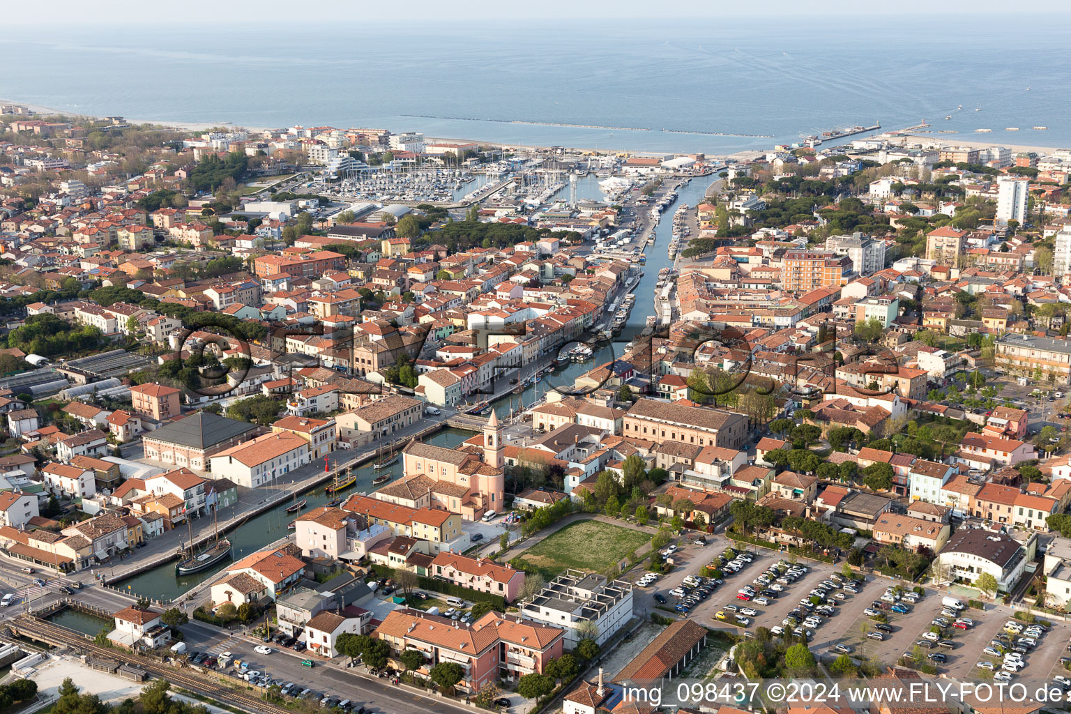 Enregistrement par drone de Cesenatico dans le département Émilie-Romagne, Italie