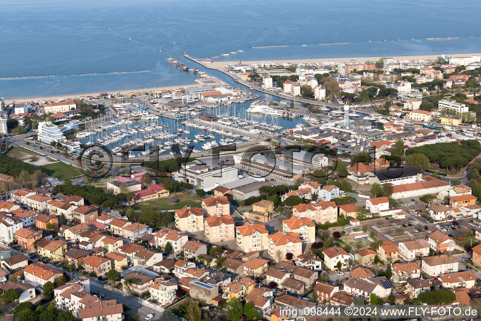 Vue aérienne de Cesenatico dans le département Forlì-Cesena, Italie