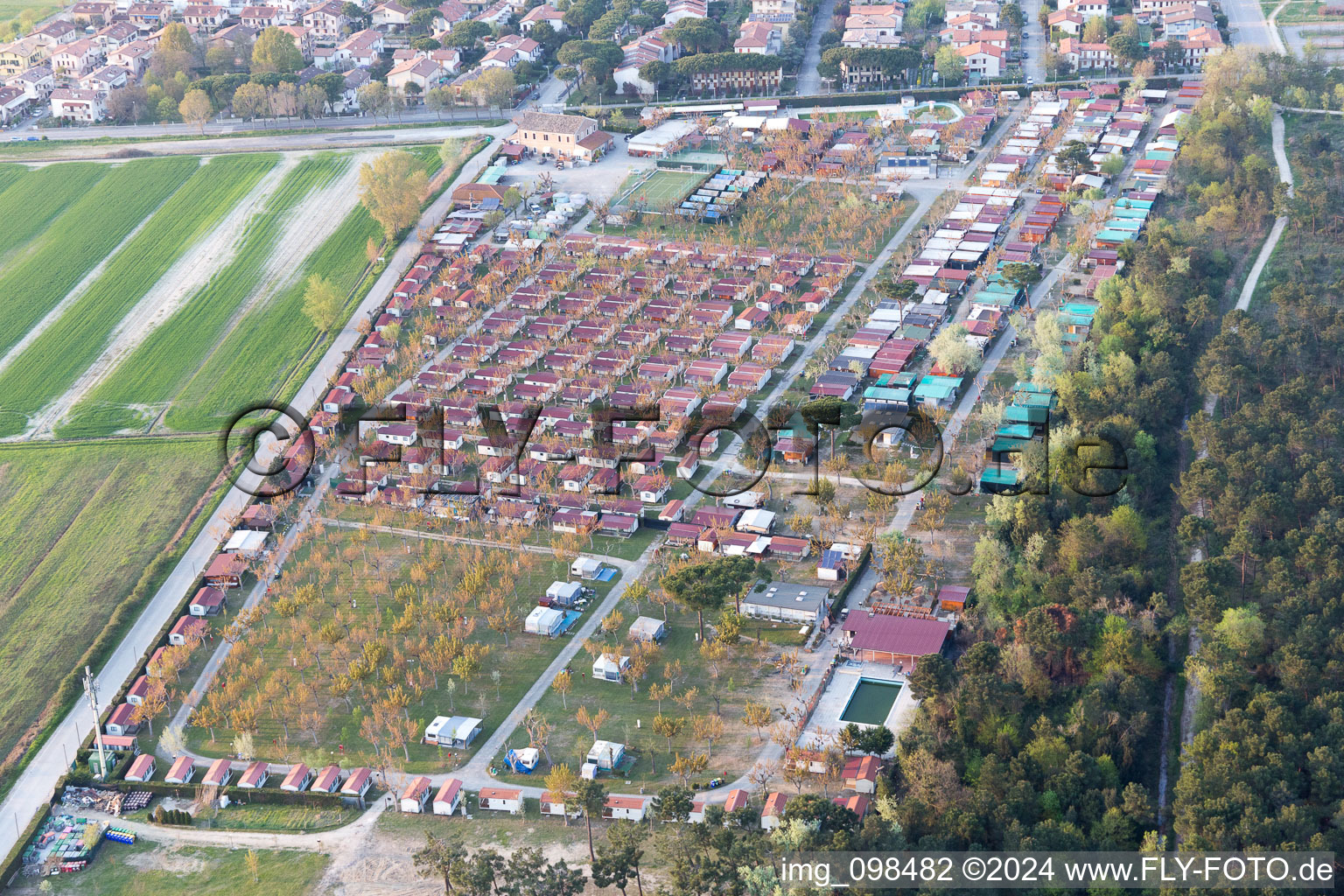 Vue oblique de Lido DI Dante dans le département Émilie-Romagne, Italie