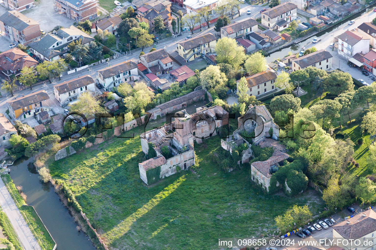 Comacchio dans le département Ferrara, Italie vue d'en haut