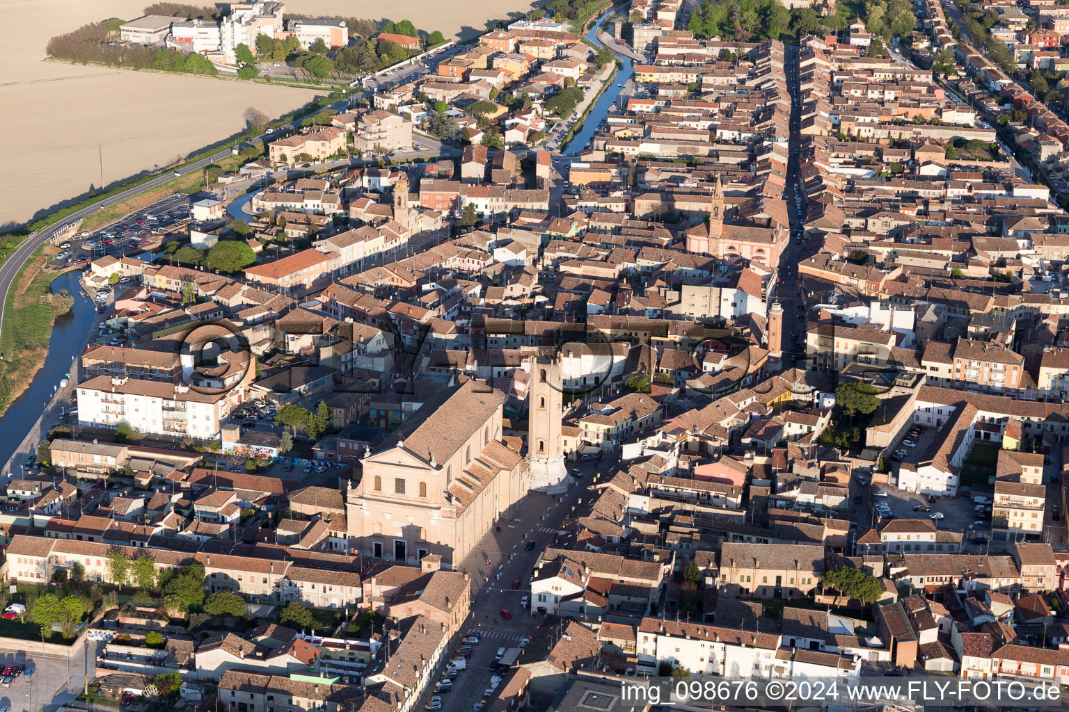 Comacchio dans le département Ferrara, Italie d'en haut