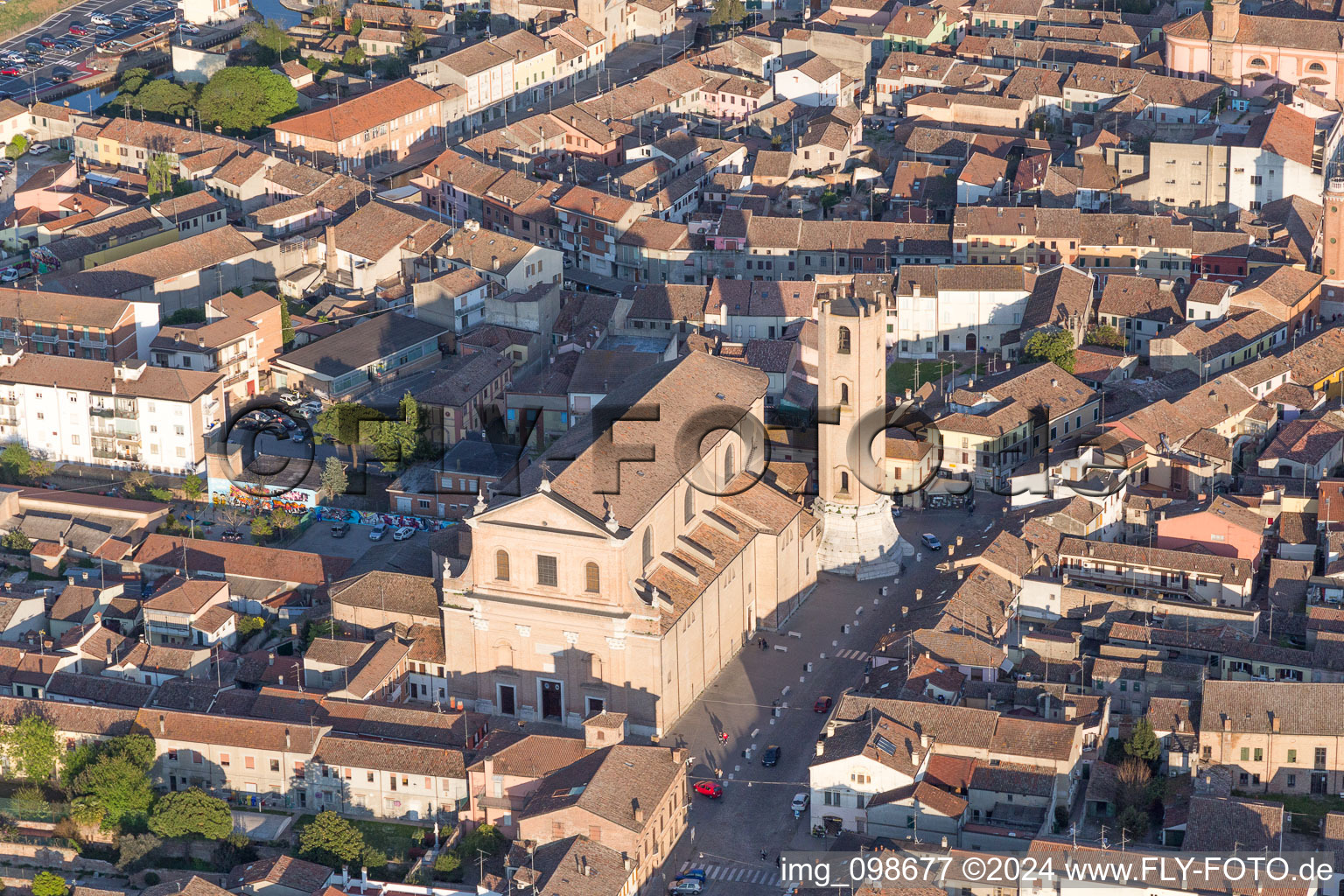 Comacchio dans le département Ferrara, Italie hors des airs