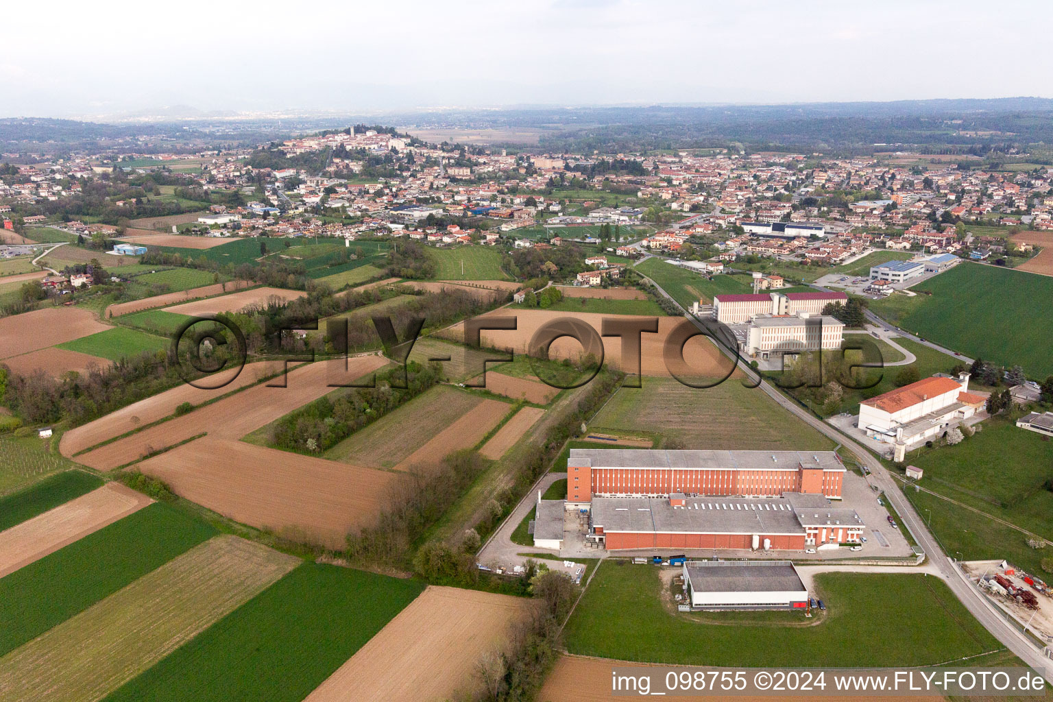 Vue aérienne de San Daniele del Friuli dans le département Udine, Italie