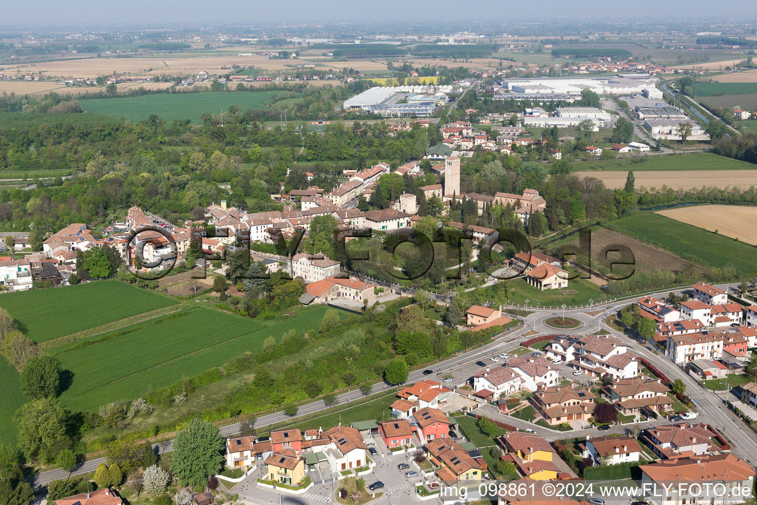 Vue aérienne de Sesto al Reghena dans le département Pordenone, Italie