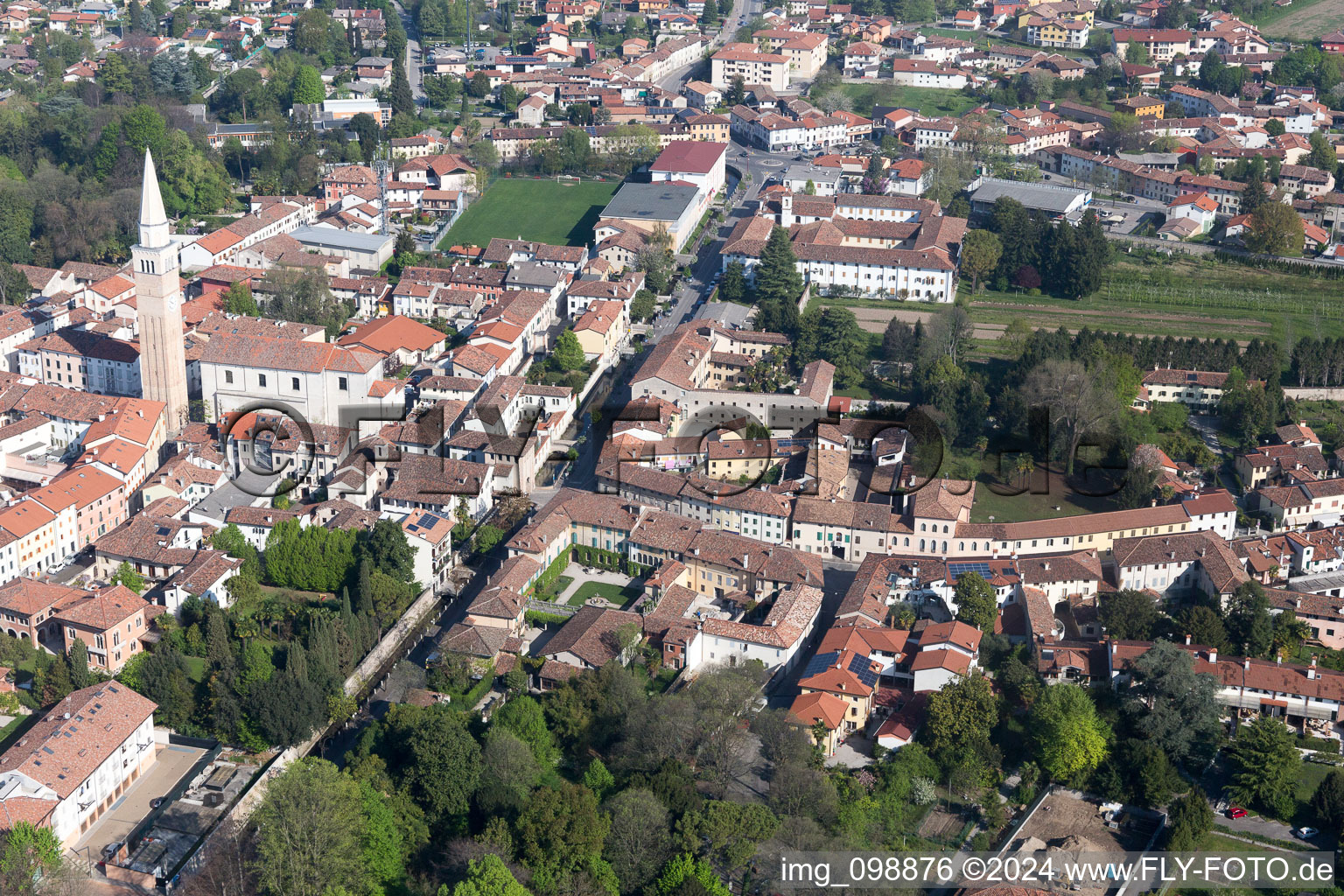 Vue oblique de San Vito al Tagliamento dans le département Pordenone, Italie