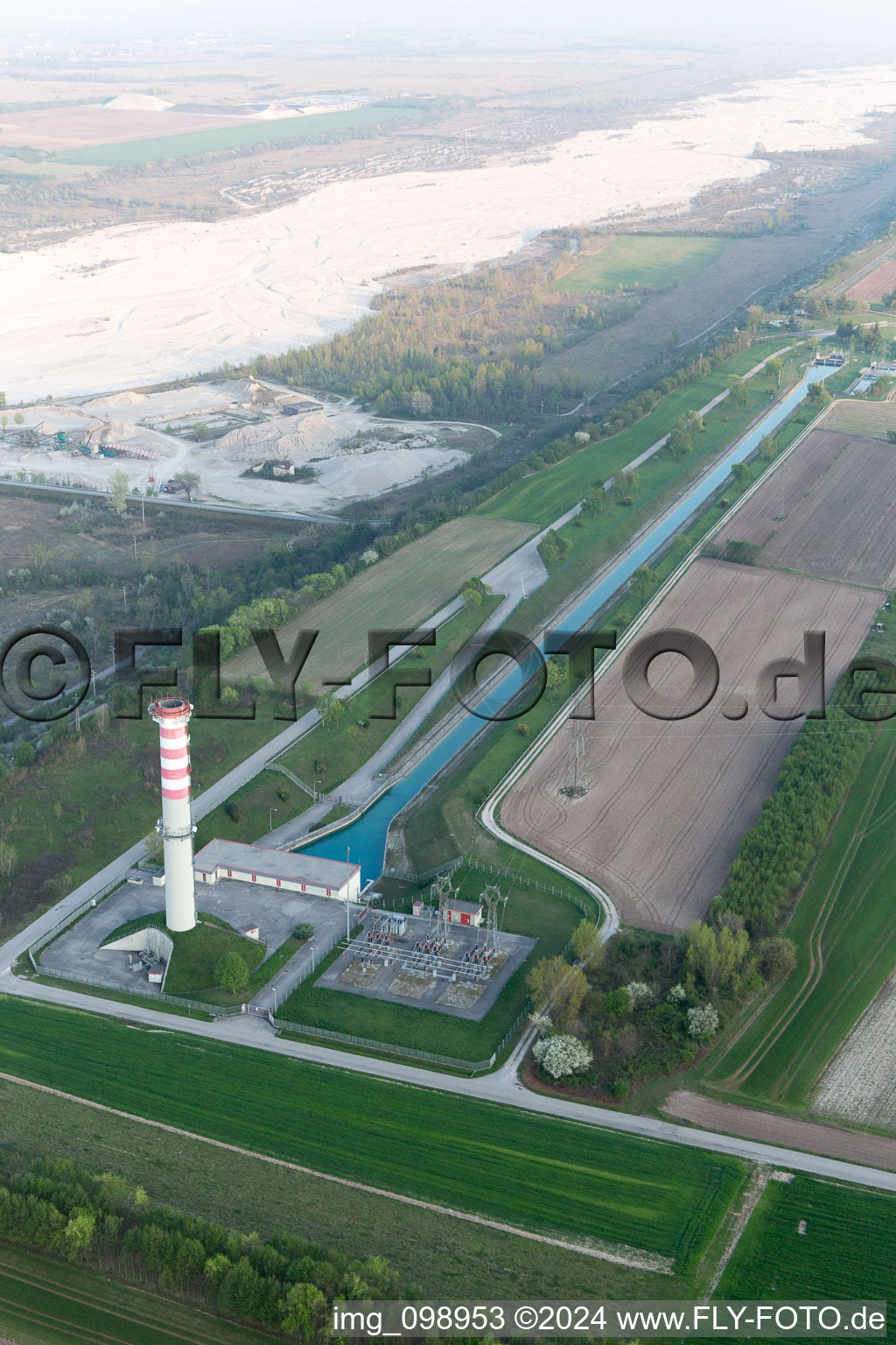 Vajont dans le département Pordenone, Italie hors des airs