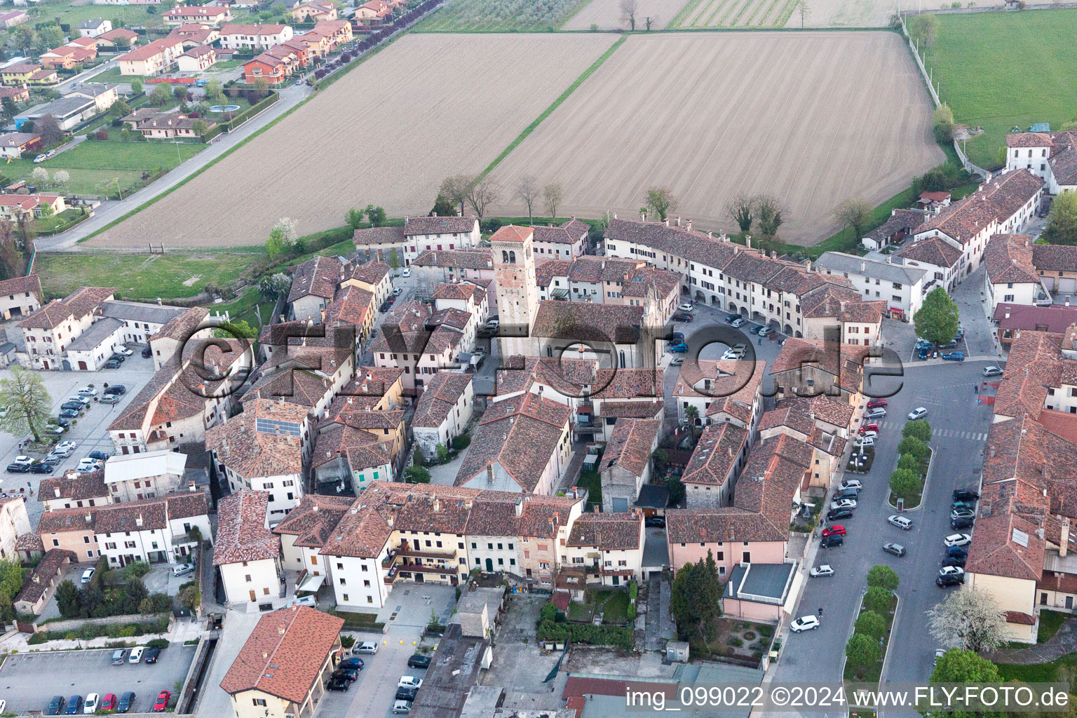 Bando dans le département Frioul-Vénétie Julienne, Italie vue d'en haut