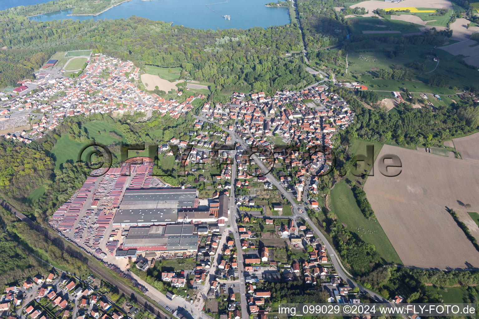 Vue aérienne de Seltz dans le département Bas Rhin, France