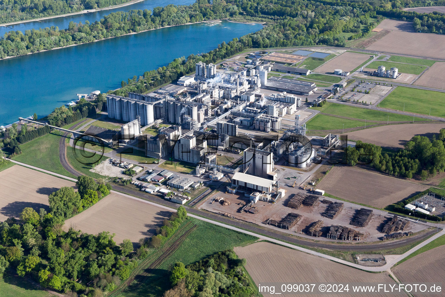 Image drone de Beinheim dans le département Bas Rhin, France