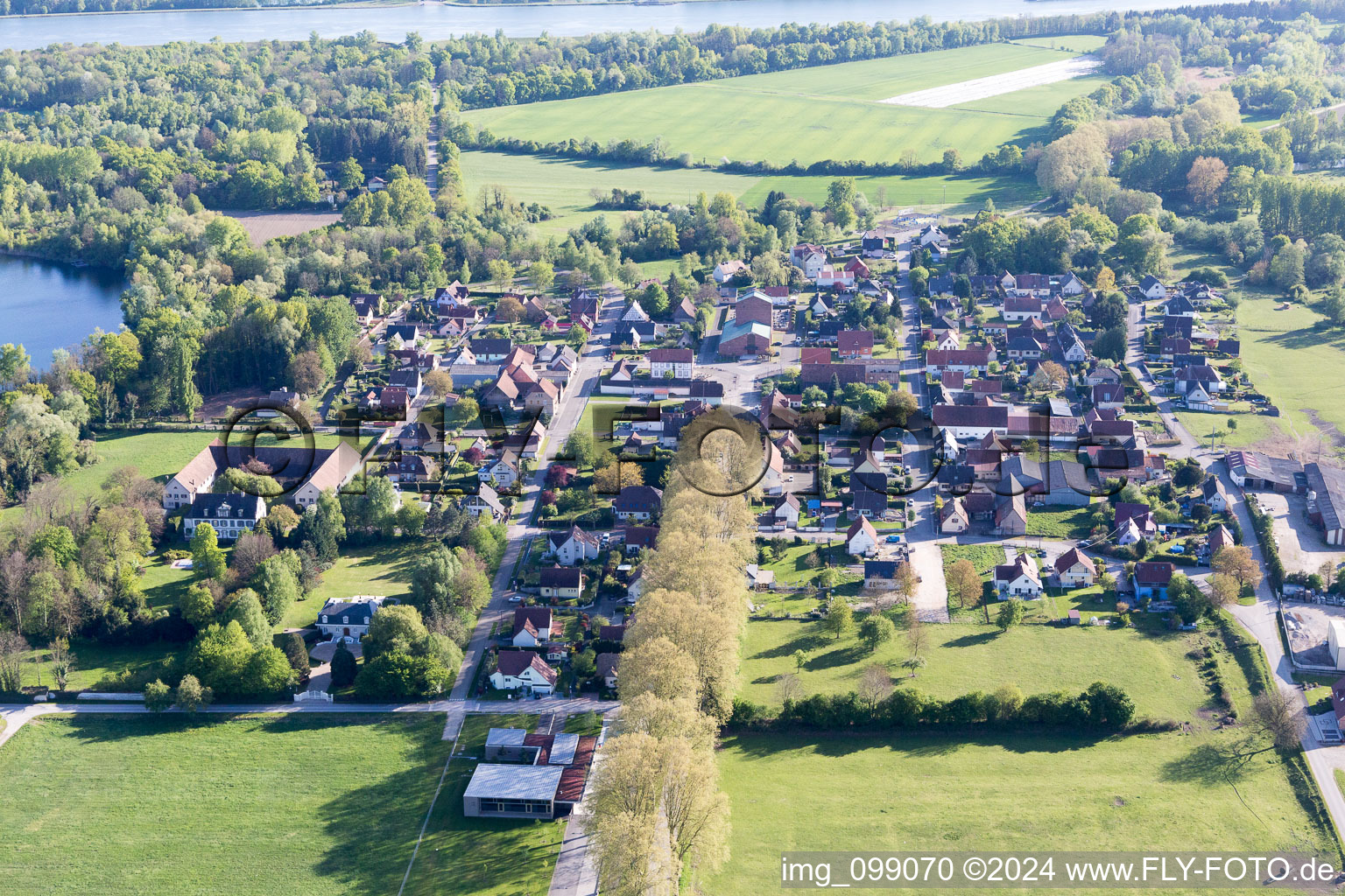 Vue d'oiseau de Fort-Louis dans le département Bas Rhin, France