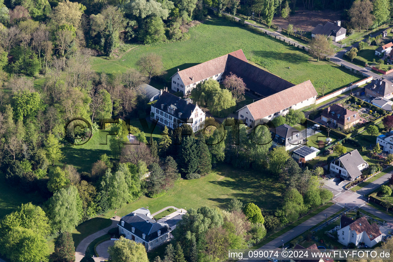 Image drone de Fort-Louis dans le département Bas Rhin, France