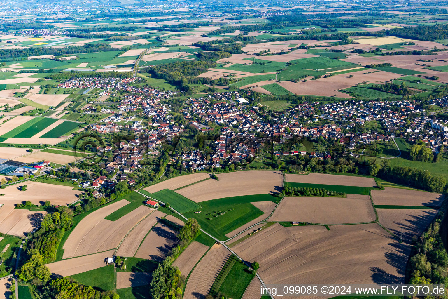 Vue aérienne de Lichtenau dans le département Bade-Wurtemberg, Allemagne