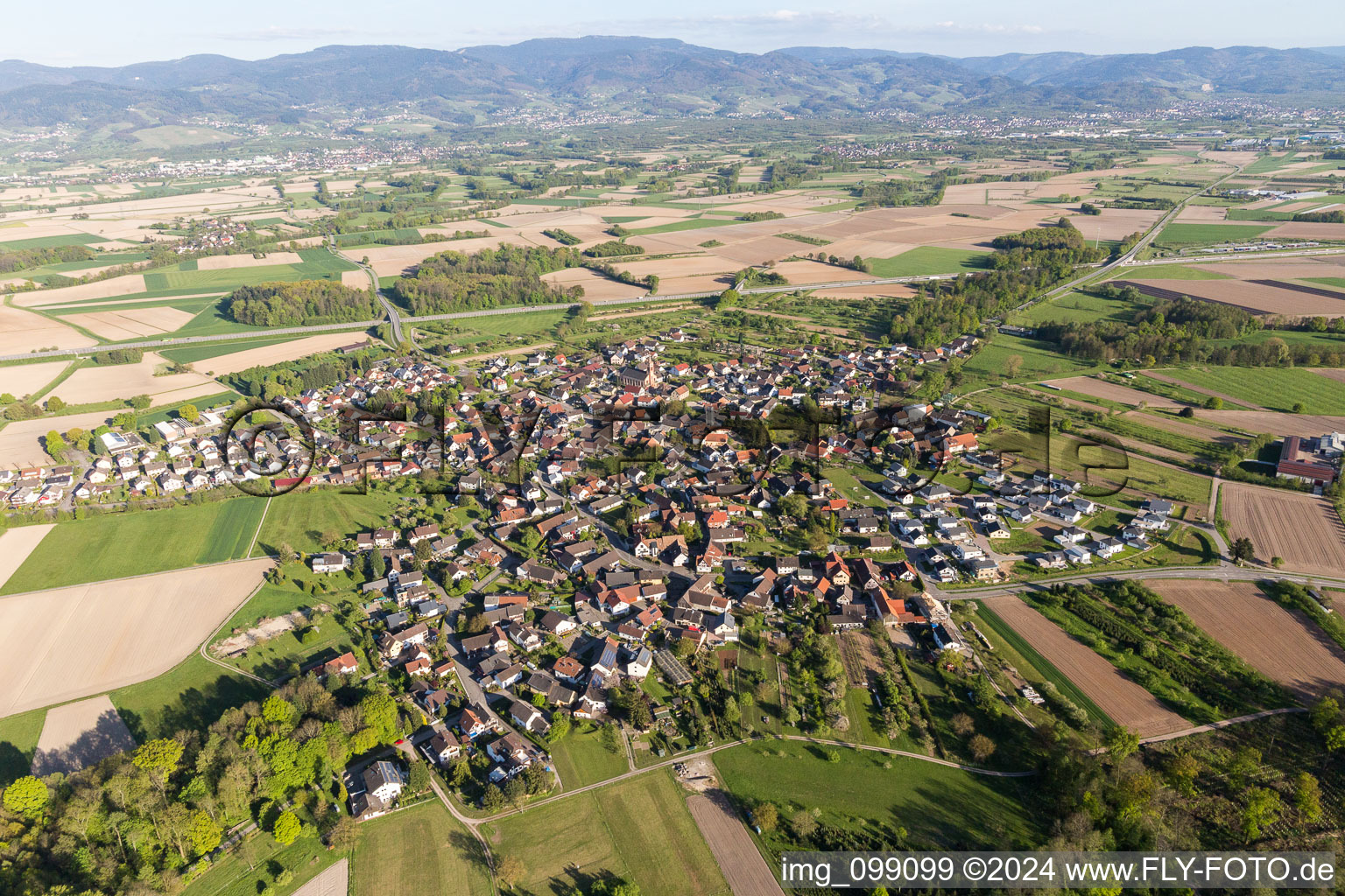 Vue aérienne de Quartier Unzhurst in Ottersweier dans le département Bade-Wurtemberg, Allemagne