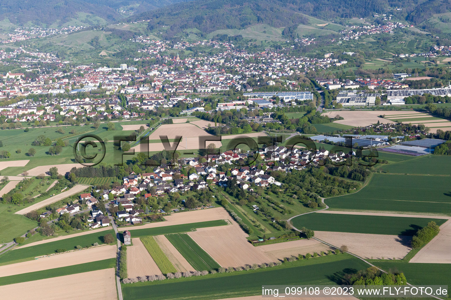 Vue aérienne de Bühl dans le département Bade-Wurtemberg, Allemagne