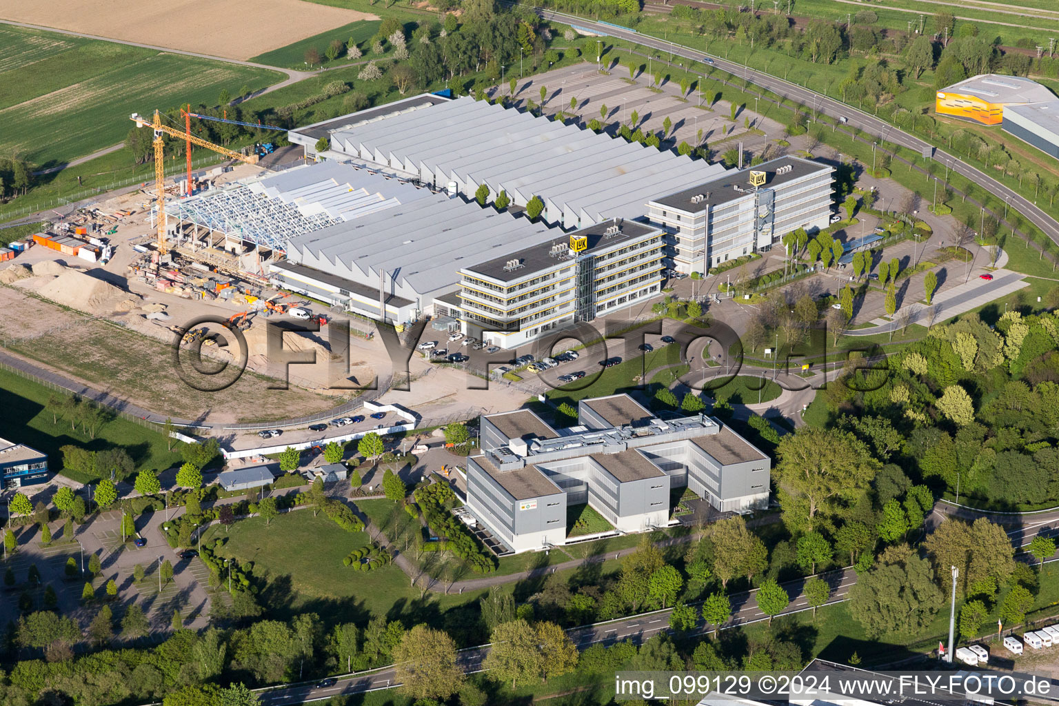 Vue aérienne de Zone industrielle Chantier de Bußmatten LUK à Bühl dans le département Bade-Wurtemberg, Allemagne