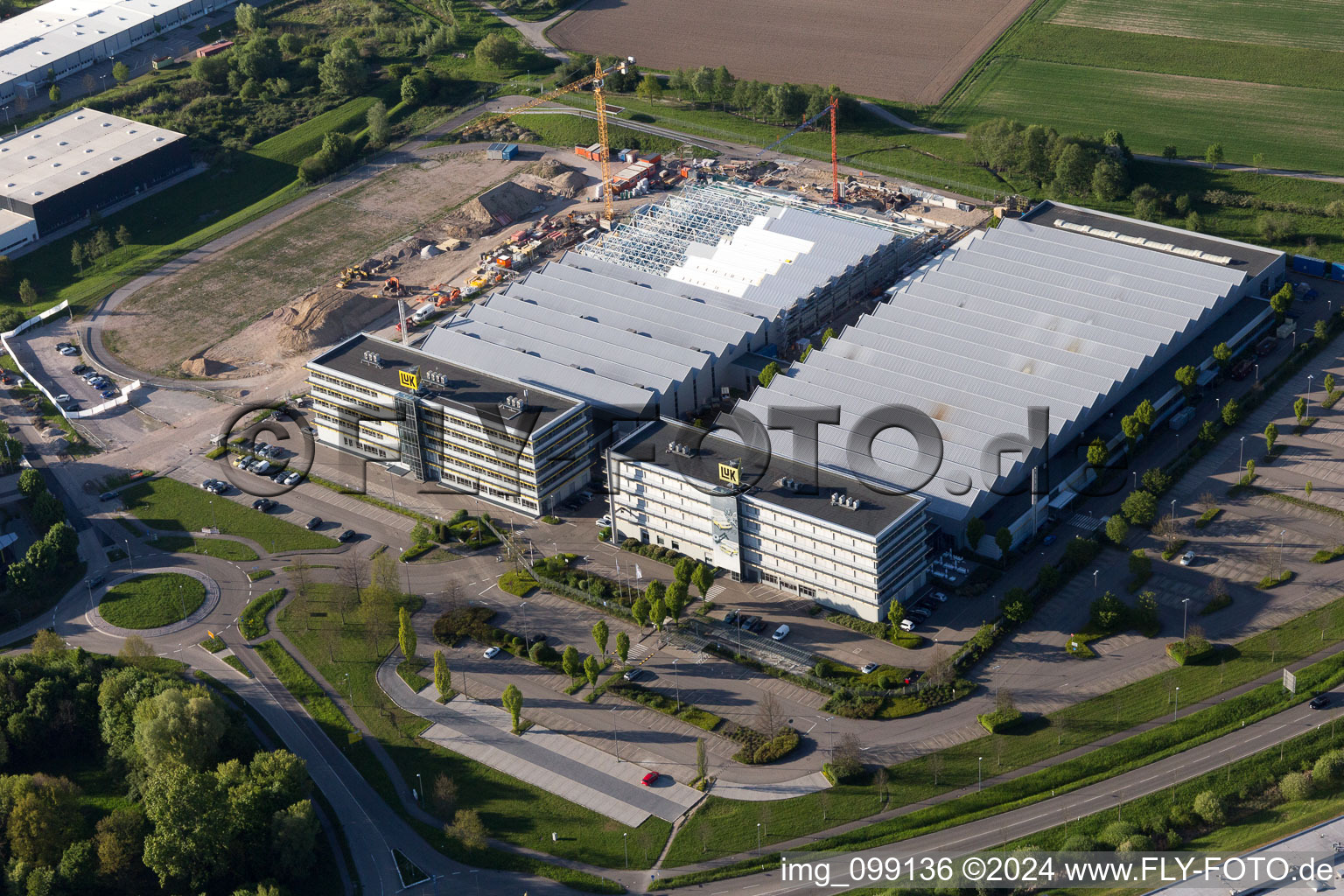 Zone industrielle Chantier de Bußmatten LUK à Bühl dans le département Bade-Wurtemberg, Allemagne hors des airs