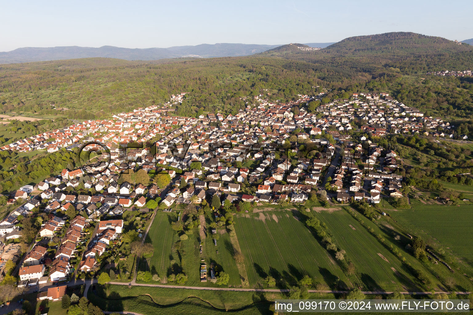 Vue aérienne de Quartier Haueneberstein in Baden-Baden dans le département Bade-Wurtemberg, Allemagne