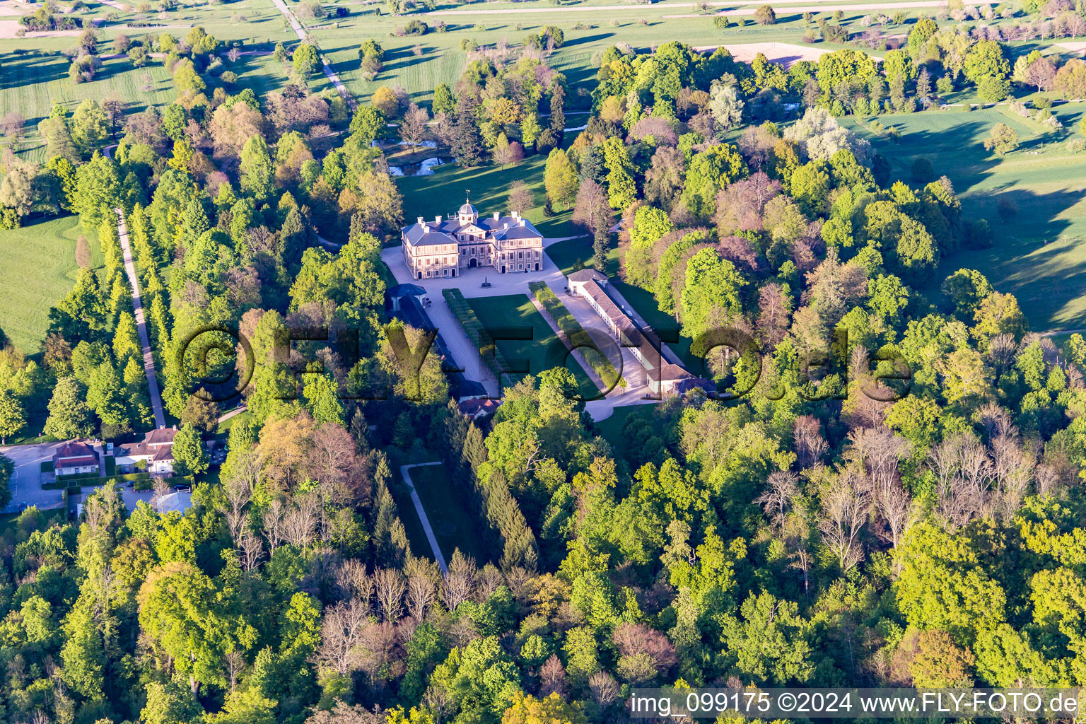 Favoris verrouillé à Förch à le quartier Förch in Rastatt dans le département Bade-Wurtemberg, Allemagne d'en haut