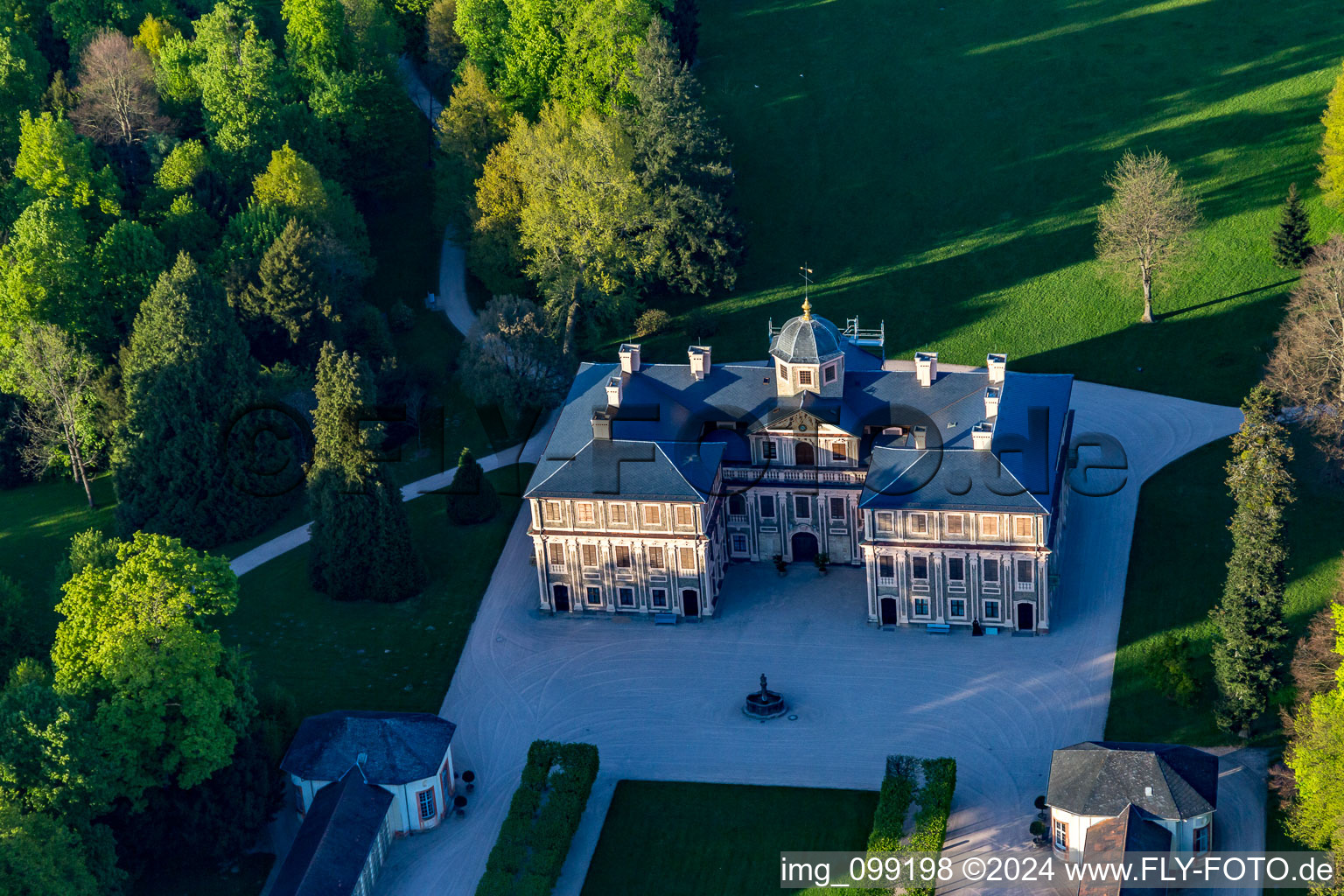 Favoris verrouillé à Förch à le quartier Förch in Rastatt dans le département Bade-Wurtemberg, Allemagne d'en haut