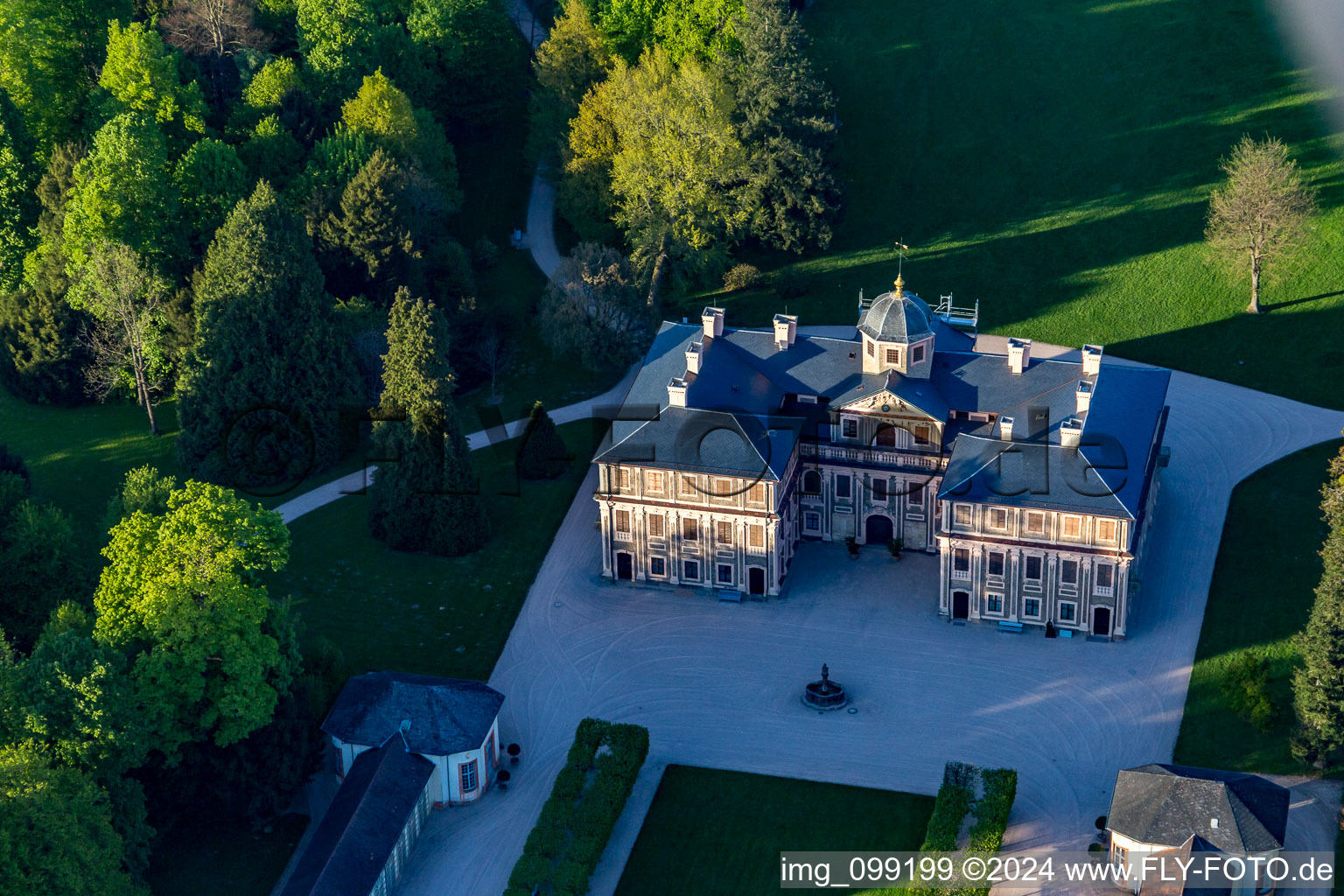 Favoris verrouillé à Förch à le quartier Förch in Rastatt dans le département Bade-Wurtemberg, Allemagne hors des airs