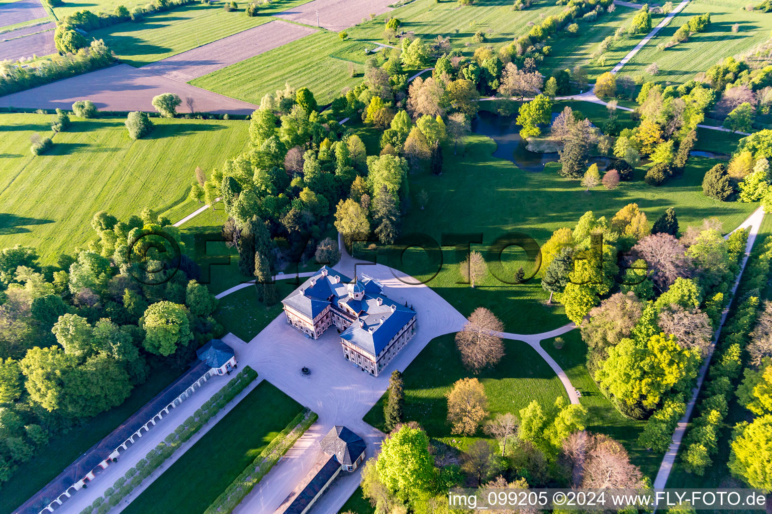 Favoris verrouillé à Förch à le quartier Förch in Rastatt dans le département Bade-Wurtemberg, Allemagne vue du ciel