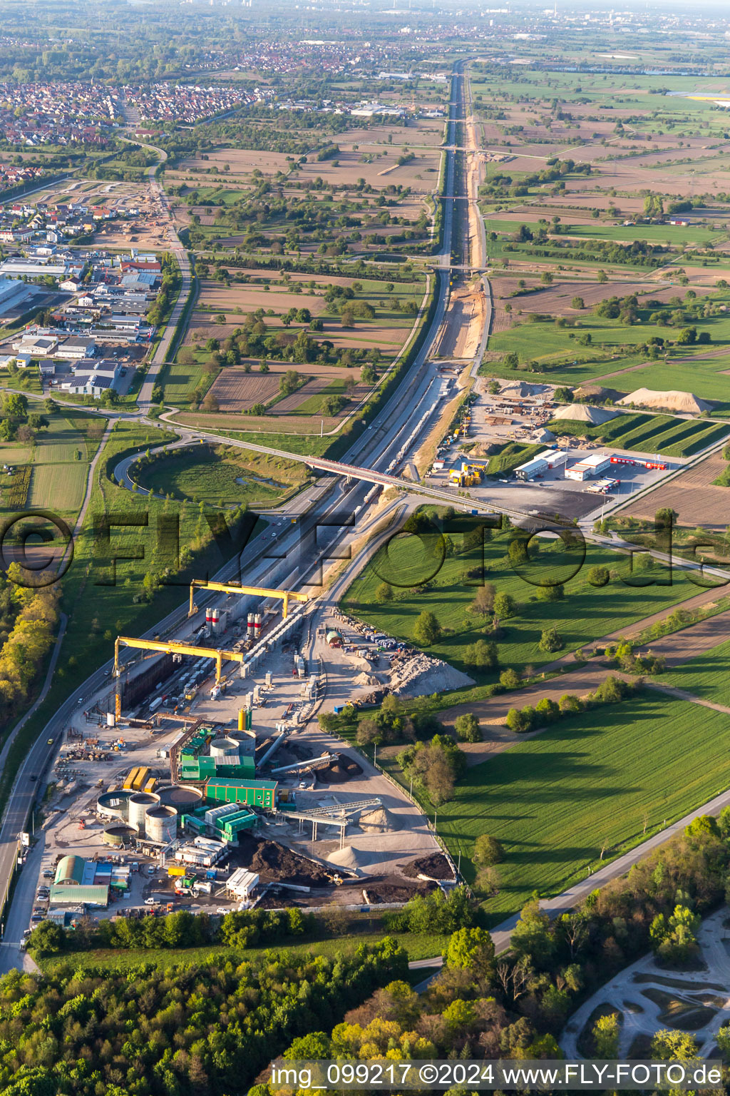 Vue aérienne de Chantier du tunnel ferroviaire de Züblin à Ötigheim dans le département Bade-Wurtemberg, Allemagne