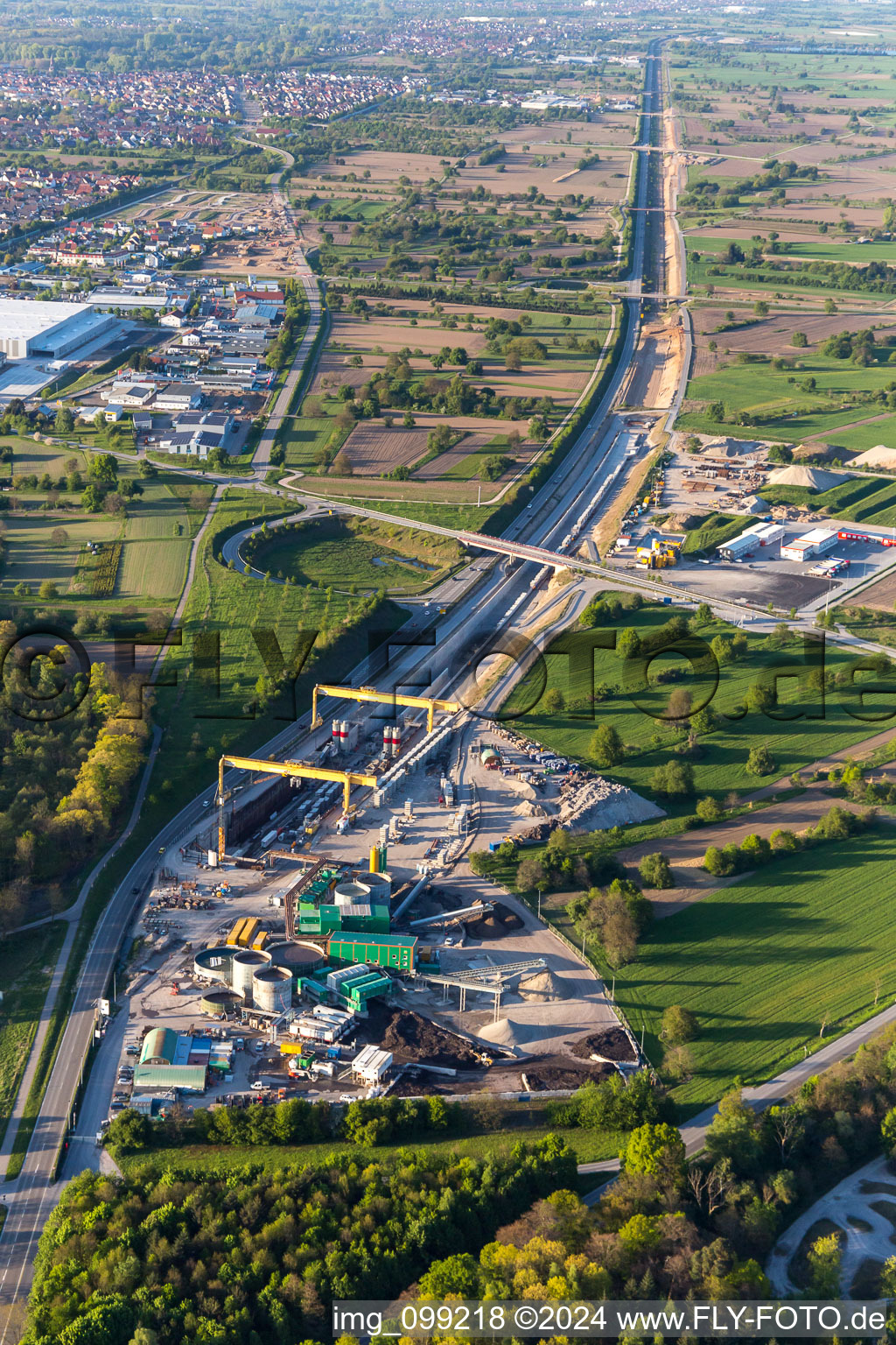 Vue aérienne de Chantier du tunnel ferroviaire de Züblin à Ötigheim dans le département Bade-Wurtemberg, Allemagne