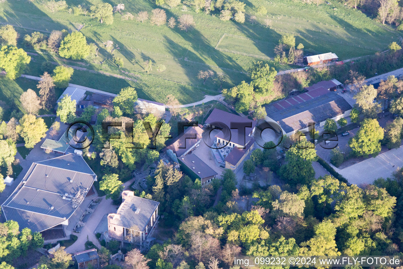 Ötigheim dans le département Bade-Wurtemberg, Allemagne vue d'en haut