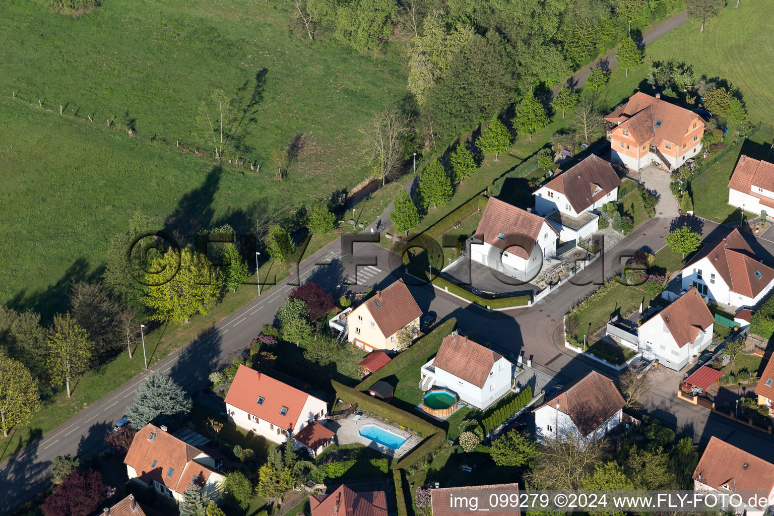 Quartier Altenstadt in Wissembourg dans le département Bas Rhin, France depuis l'avion