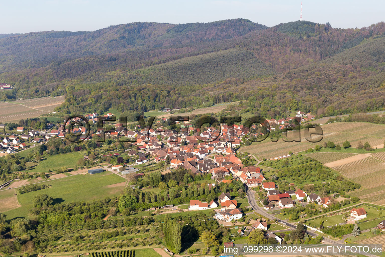 Enregistrement par drone de Rott dans le département Bas Rhin, France