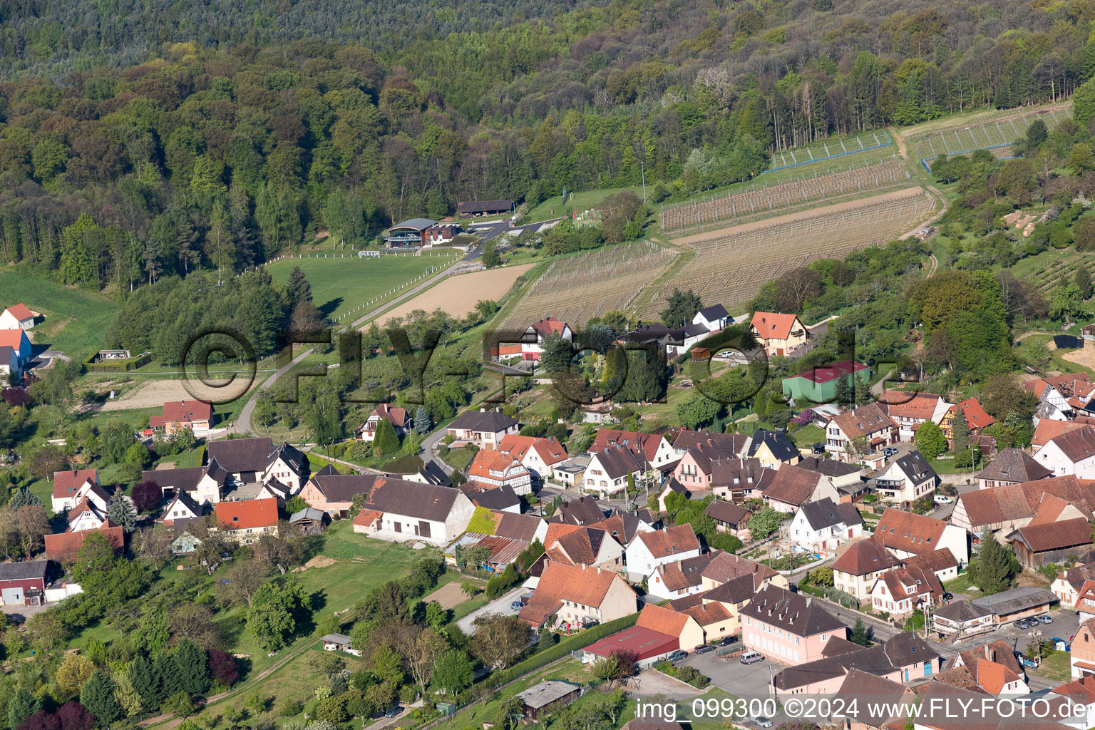 Rott dans le département Bas Rhin, France d'un drone